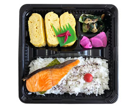 だし巻き鮭弁当 500円(税込)